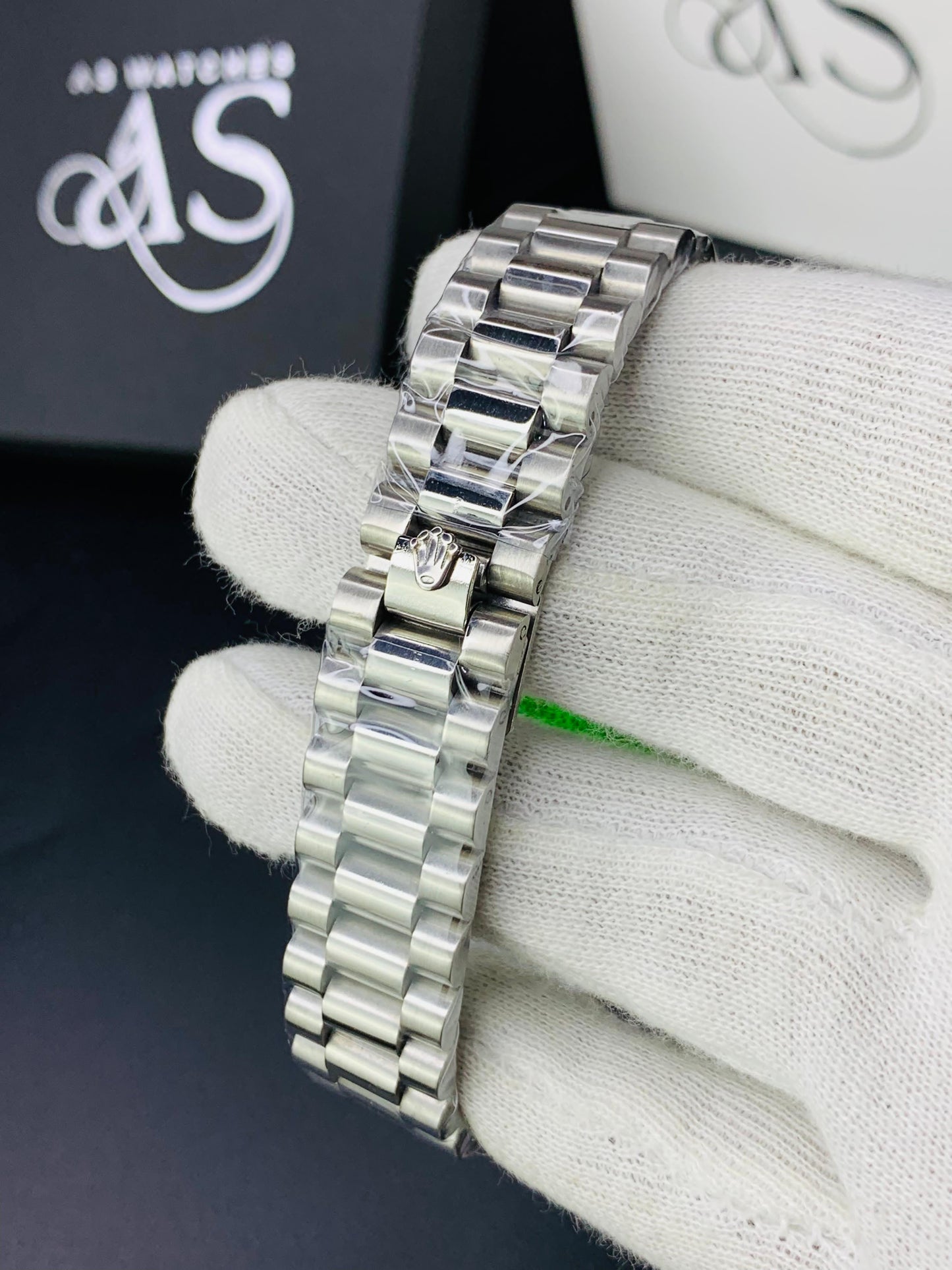 Oyster Silver Black