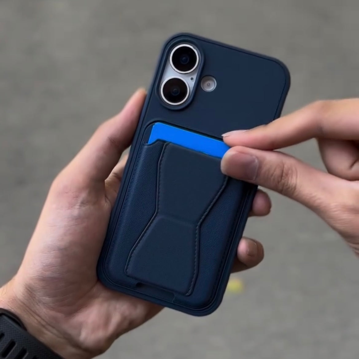SnapStand Wallet Case