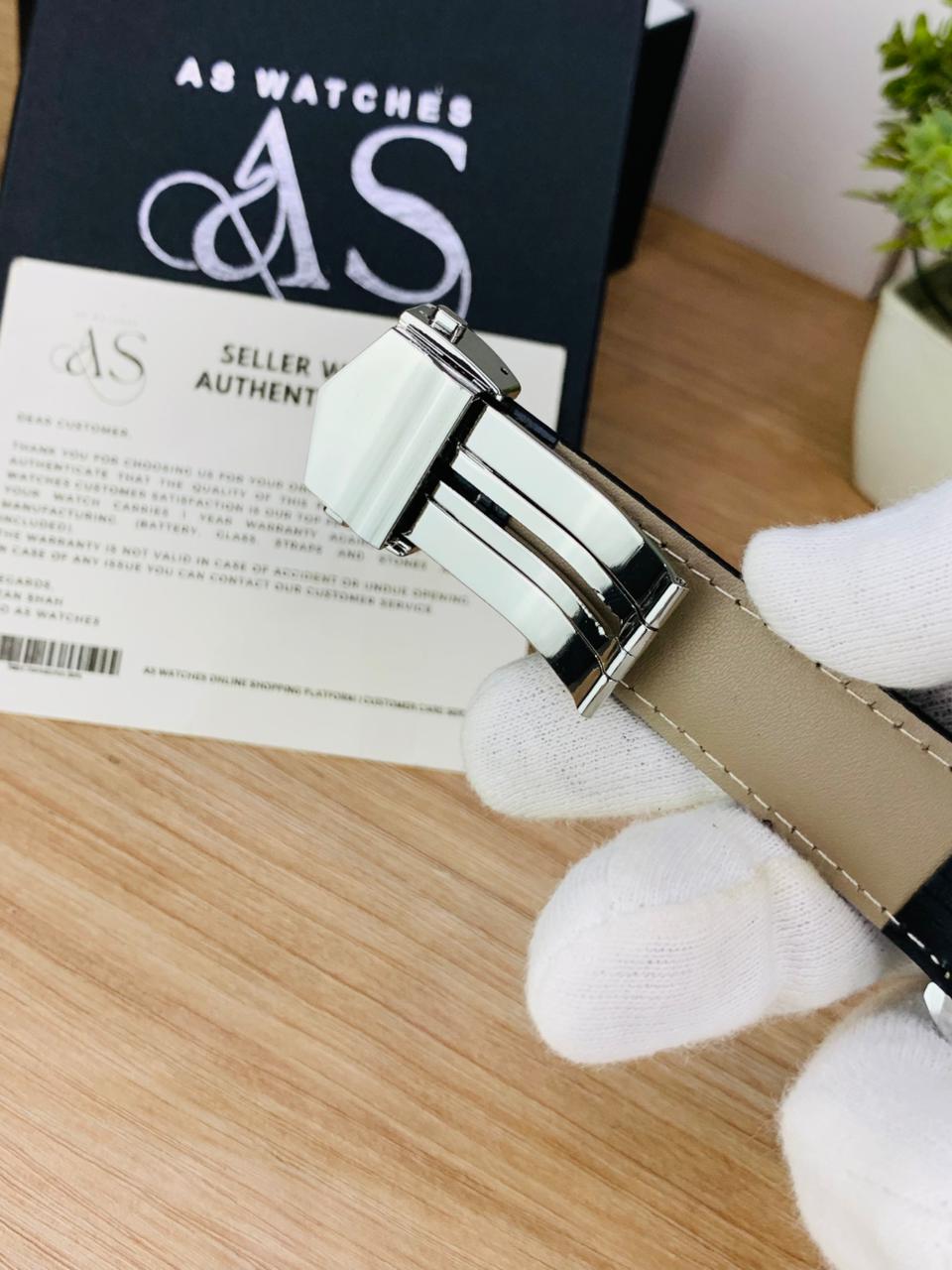 TAG MODEL - QUARTZ DATE ADJUST (BLACK WHITE)