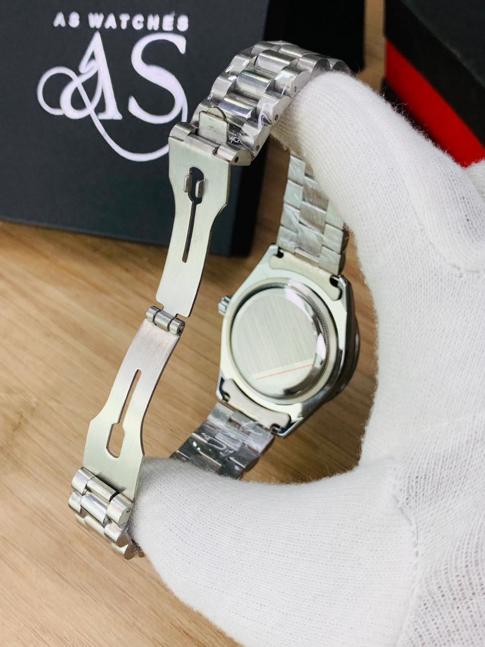 Stone Silver Black