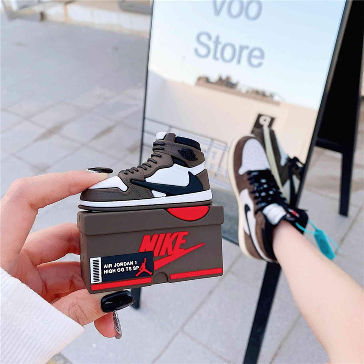 Trap Jordan 1 Airpods Case
